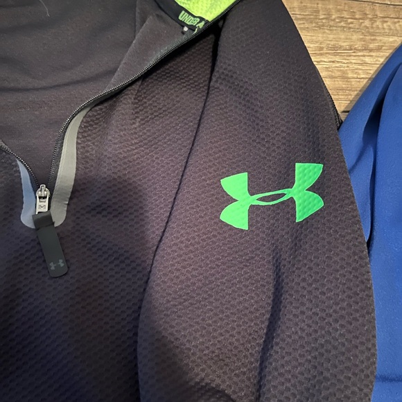 Large half zip - Picture 2 of 3